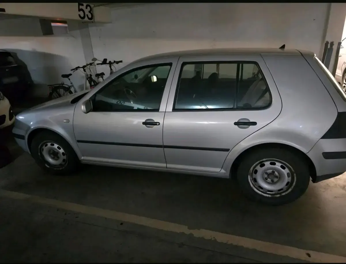 Gebraucht VW Golf IV 75 PS (55 kW) 1999 Silber Kleinwagen