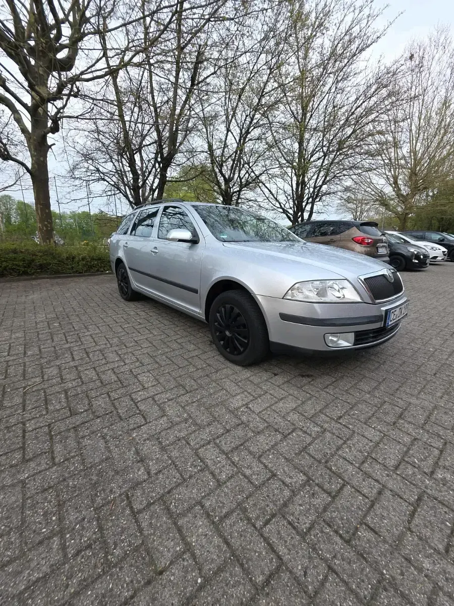 Gebraucht Skoda Octavia 102 PS (75 kW) 2008 Silber Kombi