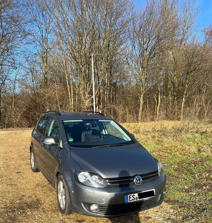 Grau Gebraucht 2012 VW Golf Plus Cross Van / Kleinbus | 6.900 € (Fairer Preis) - Bild 1/4