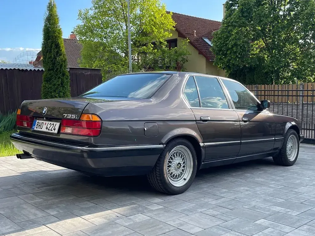 Gebraucht BMW 735 211 PS (155 kW) 1986 Braun Limousine
