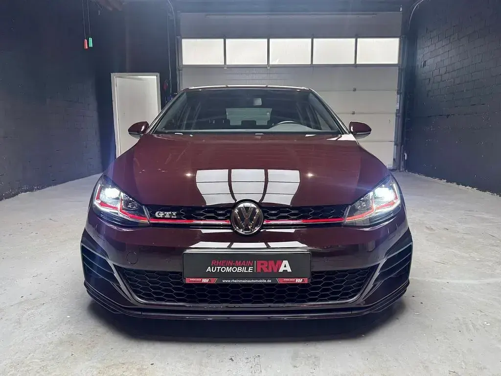 Gebraucht VW Golf VII GTI 230 PS (169 kW) 2018 Black rubin Limousine