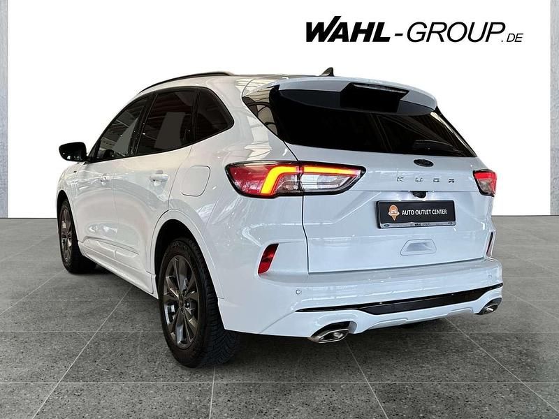 Gebraucht Ford Kuga ST-Line 150 PS (110 kW) 2022 Weiß SUV
