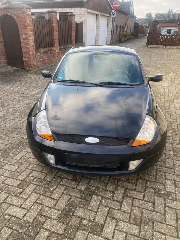 Gebraucht Ford SportKa 95 PS (69 kW) 2004 Schwarz Kleinwagen