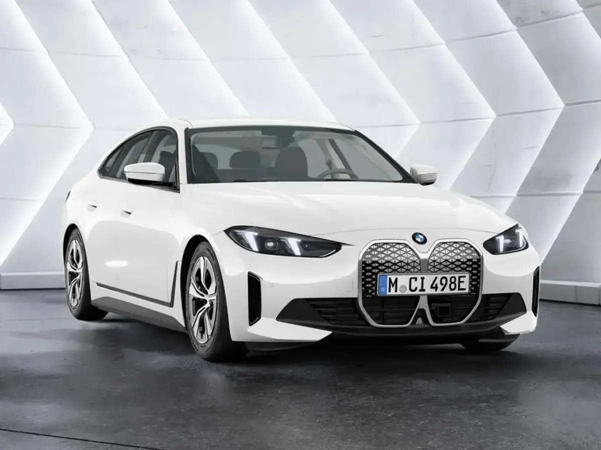 Neu BMW i4 210 kW (286 PS) 2026 Alpinweiss iii Limousine