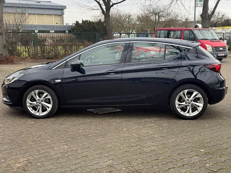 Gebraucht Opel Astra Dynamic 136 PS (100 kW) 2019 Blau Limousine