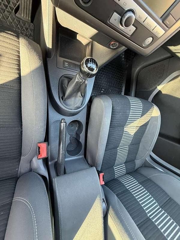Usata VW Touran 105 CV (77 kW) 2009 Grigio Monovolume