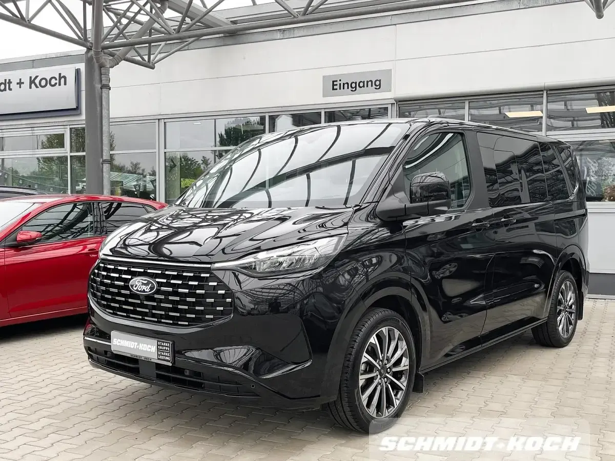 Gebraucht Ford Tourneo Titanium X 233 PS (171 kW) 2025 Obsidanschwarz (schwarz) Van / Kleinbus
