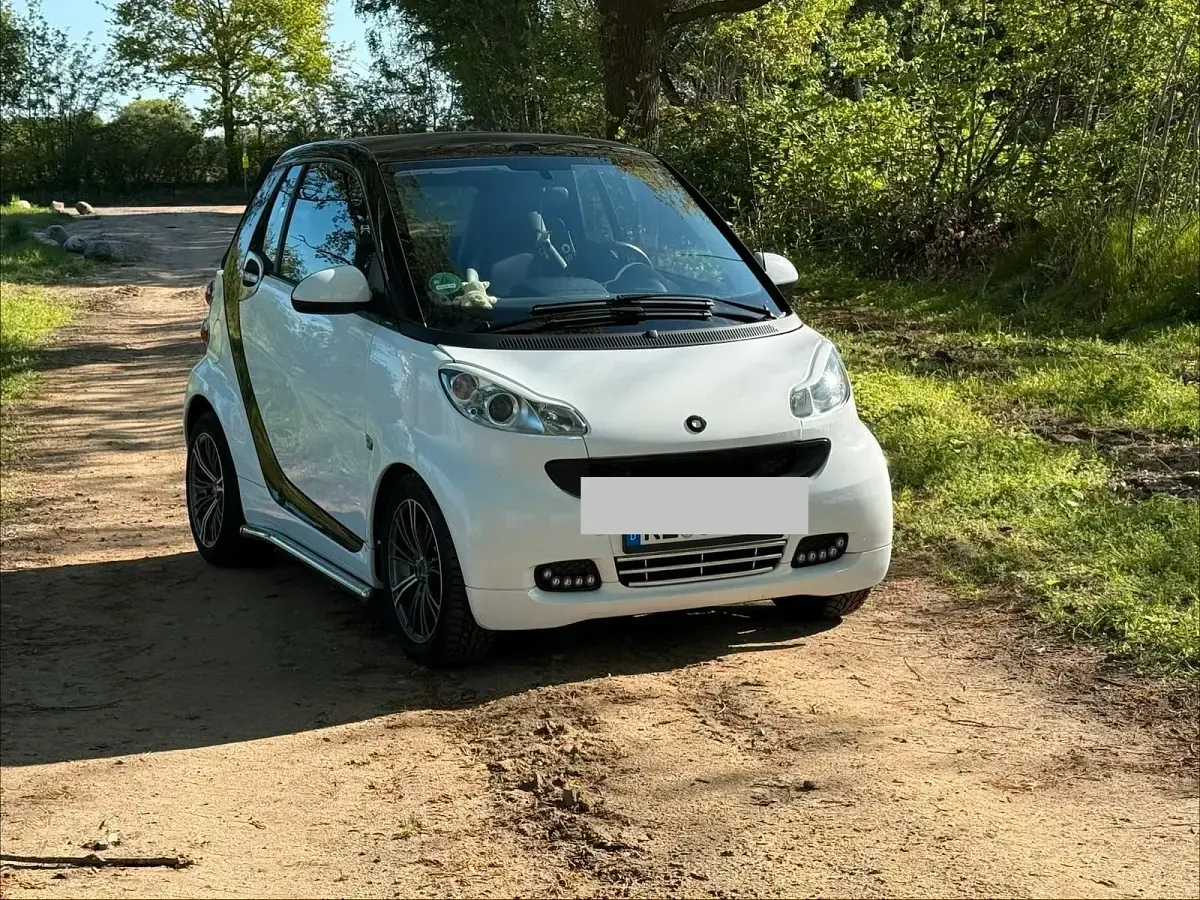 Gebraucht Smart ForTwo Cabrio Passion 71 PS (52 kW) 2012 Weiß Cabrio