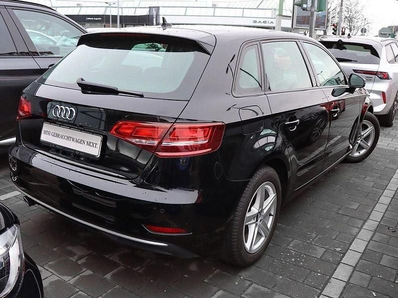 Gebraucht Audi A3 Comfort 116 PS (85 kW) 2019 Schwarz Limousine