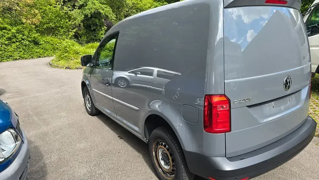 Gebraucht VW Caddy 122 PS (89 kW) 2019 Grau Van / Kleinbus