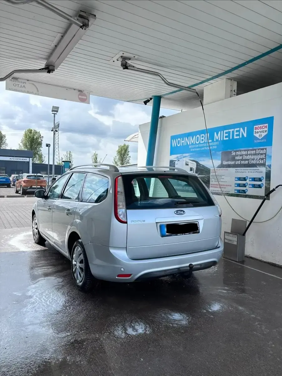 Gebraucht Ford Focus 101 PS (74 kW) 2009 Silber Kombi