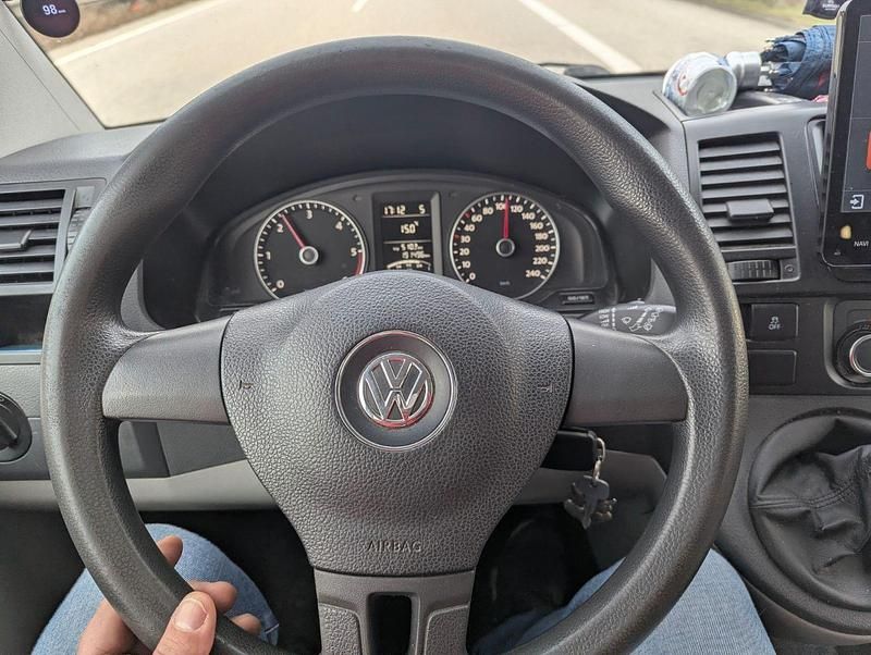 Gebraucht VW Transporter 101 PS (74 kW) 2010 Grau Van