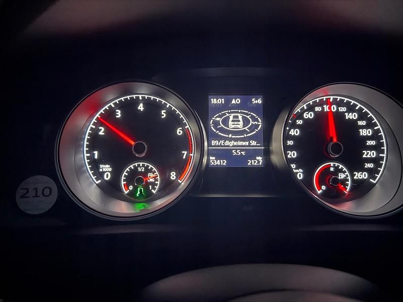 Gebraucht VW Golf VII 130 PS (95 kW) 2019 Weiß Limousine