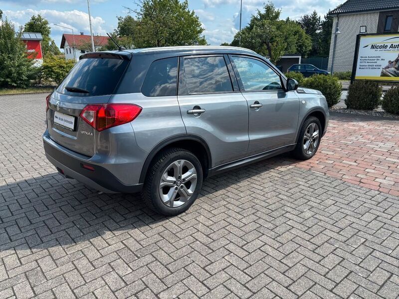 Gebraucht Suzuki Vitara Comfort 120 PS (88 kW) 2016 Grau SUV