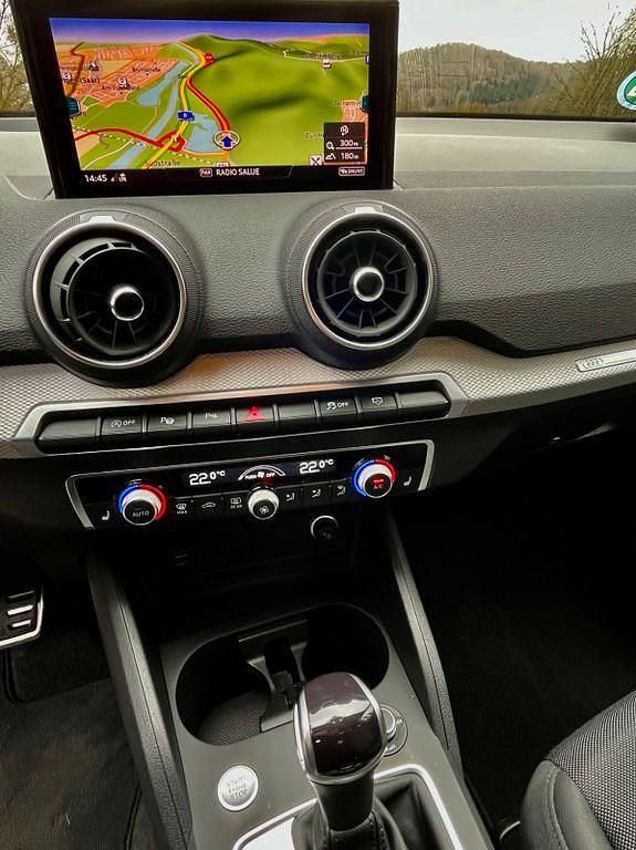 Gebraucht Audi Q2 Advanced Plus 150 PS (110 kW) 2023 Blau SUV