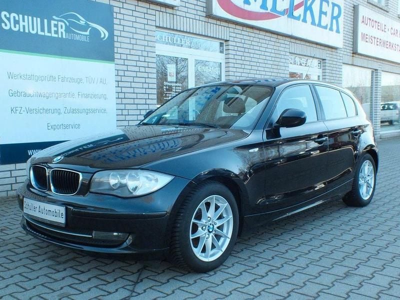 Gebraucht BMW 118 143 PS (105 kW) 2010 Schwarz Kleinwagen
