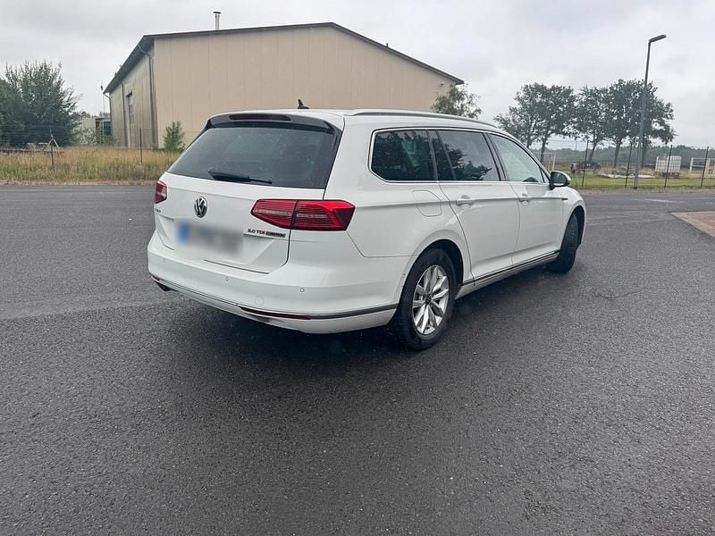 Gebraucht VW Passat 190 PS (139 kW) 2016 Weiß Kombi