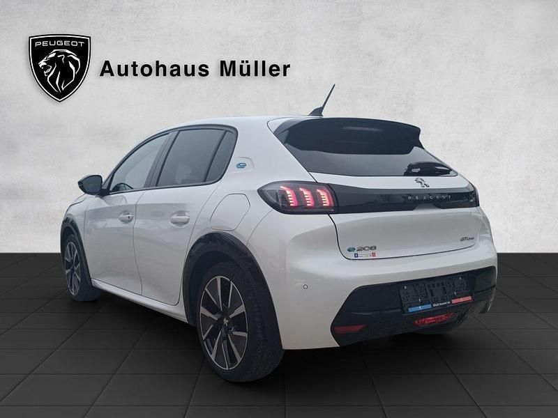 Gebraucht Peugeot e-208 GT-line 100 kW (136 PS) 2020 Weiß Kleinwagen