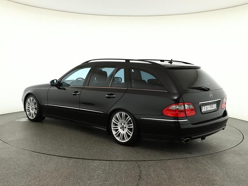 Gebraucht Mercedes E320 Avantgarde 223 PS (164 kW) 2008 Metalliclack obsidianschwarz