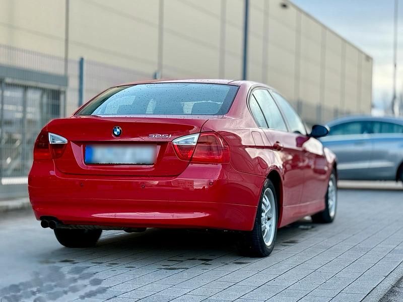 Gebraucht BMW 325 2005 Rot Limousine