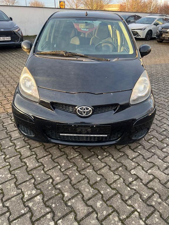 Schwarz Gebraucht 2009 Toyota Aygo Kleinwagen | 3.000 € (Fairer Preis) - Bild 1/4