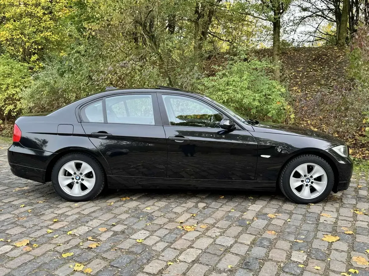 Gebraucht BMW 320 150 PS (110 kW) 2005 Limousine