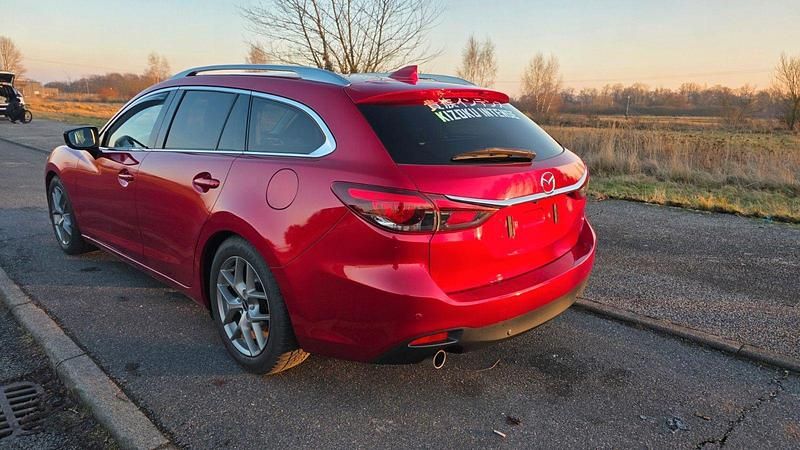Gebraucht Mazda 6 Kizoku Intense 192 PS (141 kW) 2018 Rot Kombi