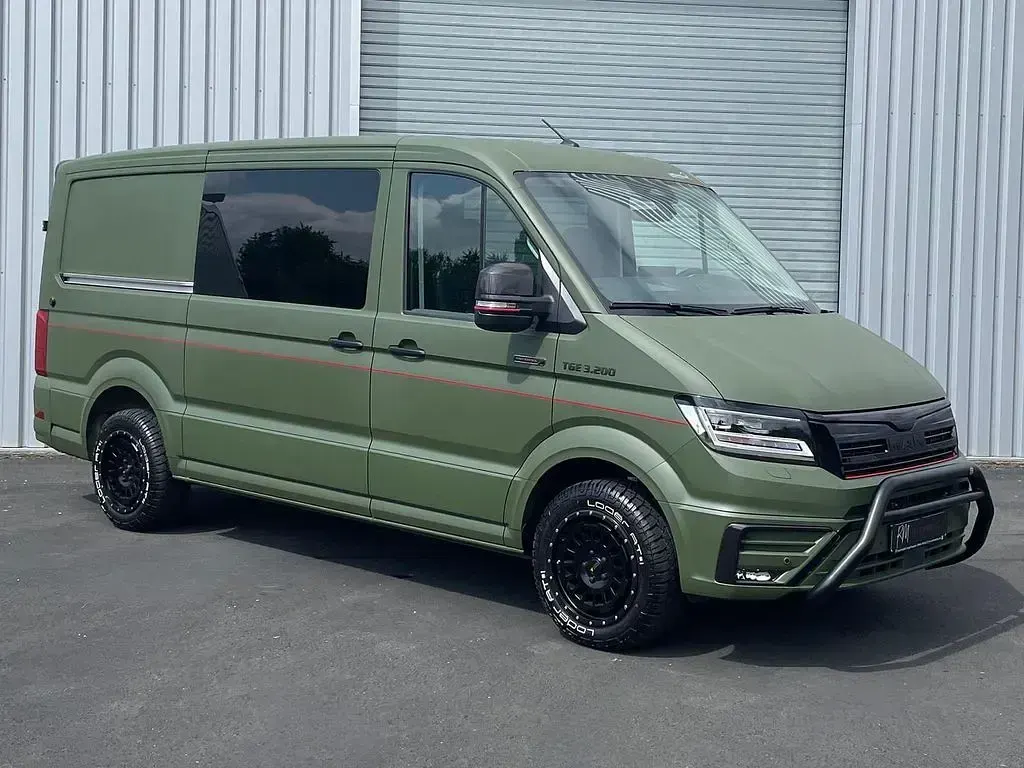 Neu MAN TGE 205 PS (150 kW) 2026 Grün Van