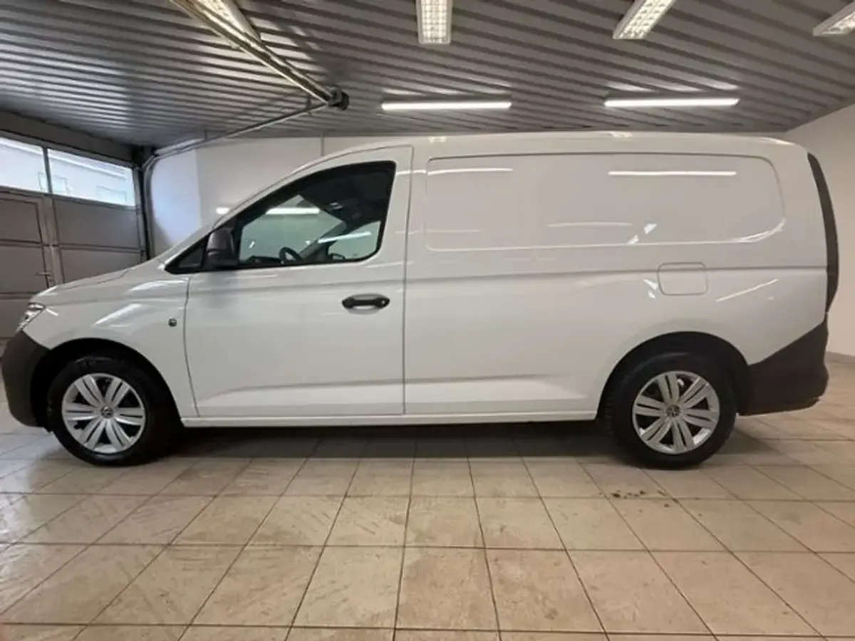Gebraucht VW Caddy Basis 102 PS (75 kW) 2023 Weiß Van / Kleinbus