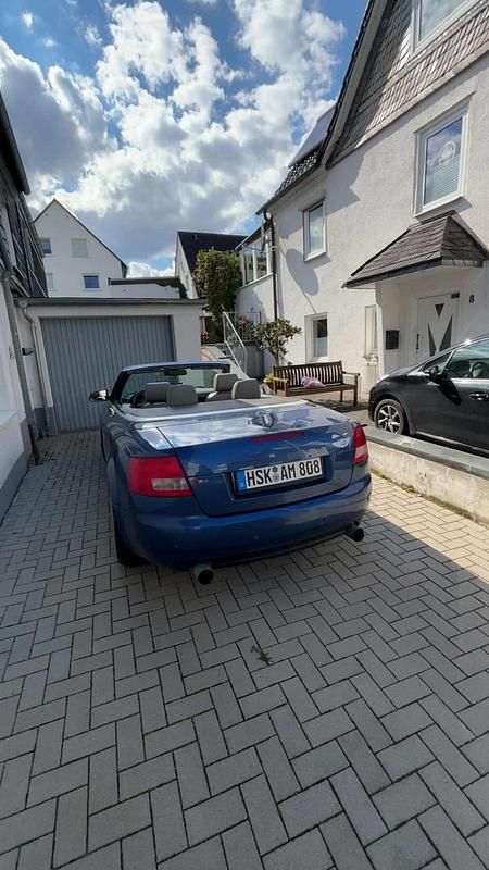 Blau Gebraucht 2002 Audi A4 Cabriolet Cabrio | 2.300 € (Superpreis) - Bild 1/4