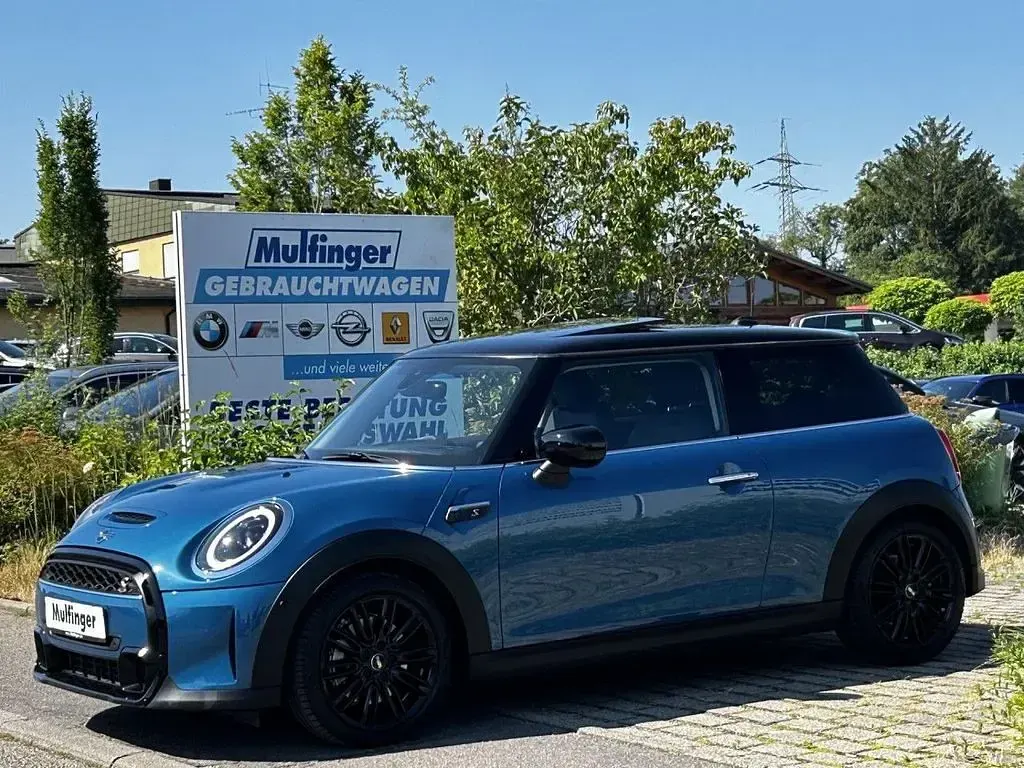 Gebraucht Mini Cooper S 178 PS (130 kW) 2023 Island blue (metallic) Kleinwagen