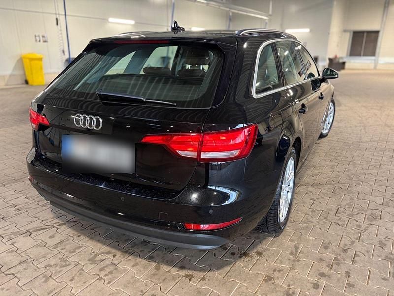 Gebraucht Audi A4 190 PS (139 kW) 2017 Schwarz Kombi