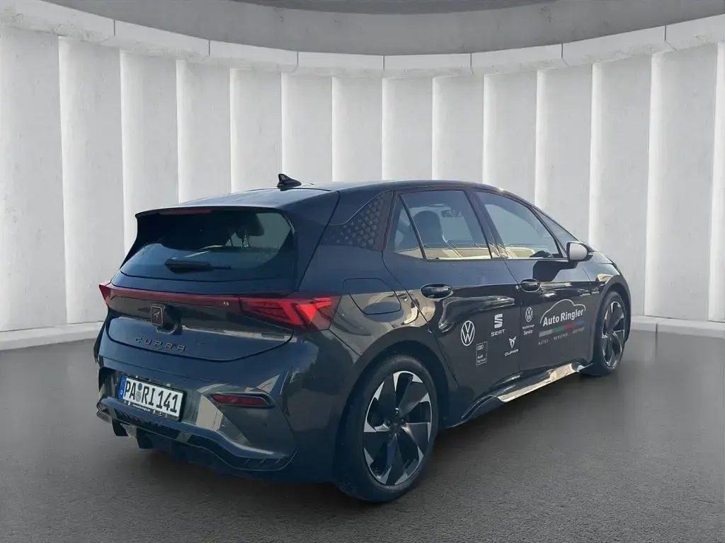 Usata Cupra Born 169 kW (231 CV) 2023 Grigio Utilitaria