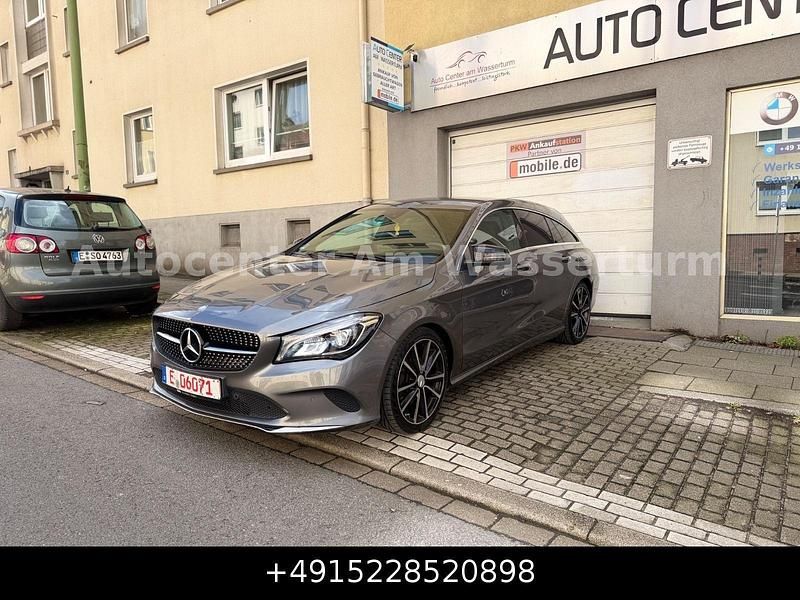 Gebraucht Mercedes CLA200 136 PS (100 kW) 2017 Mountaingrau  met. Kombi