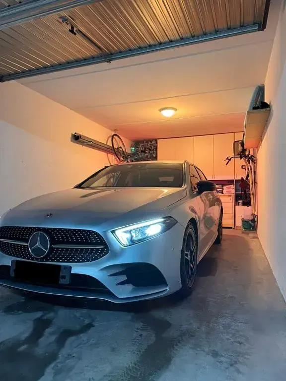 Gebraucht Mercedes A180 116 PS (85 kW) 2018 Silber Limousine