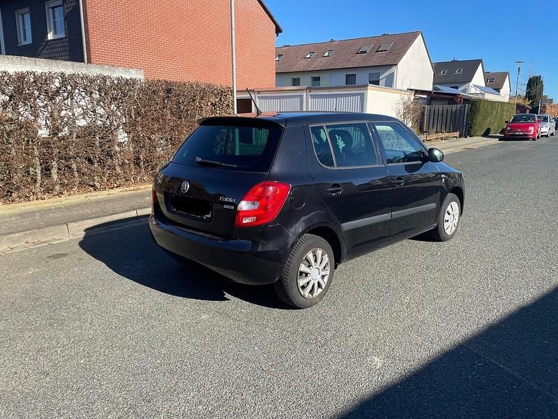 Gebraucht Skoda Fabia Ambition 86 PS (63 kW) 2012 Schwarz Kleinwagen