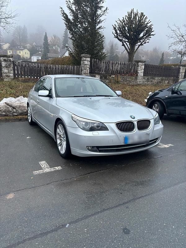 Gebraucht BMW 523 190 PS (139 kW) 2007 Silber Limousine