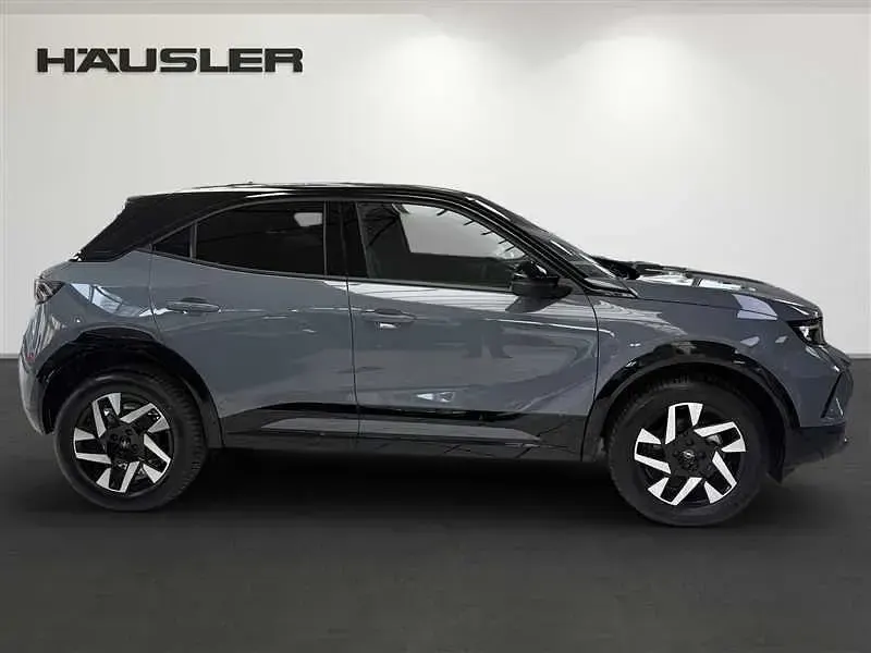 Neu Opel Mokka 136 PS (100 kW) 2025 Grafik grau (uni) SUV
