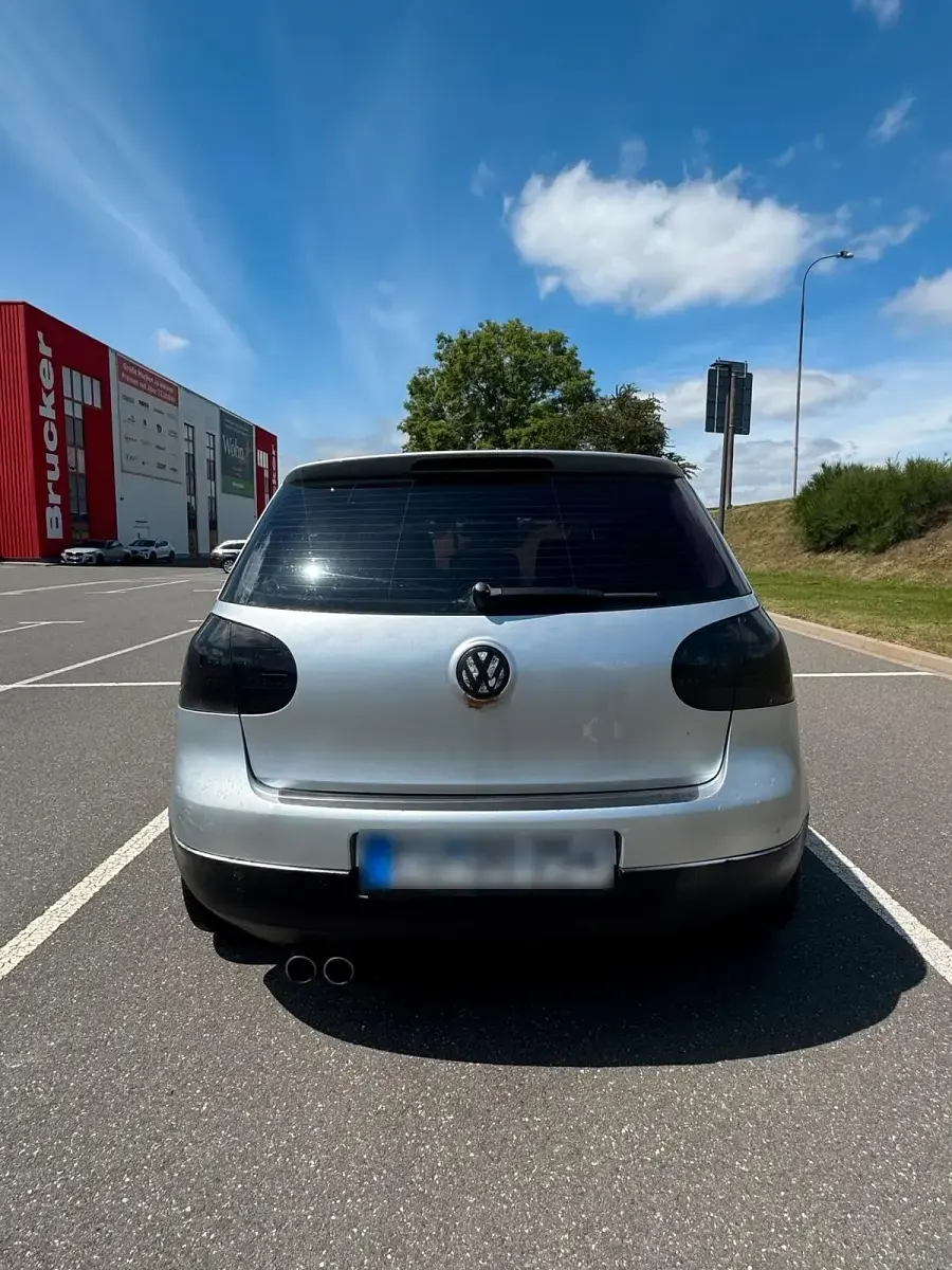 Gebraucht VW Golf V 115 PS (84 kW) 2003 Silber Kleinwagen