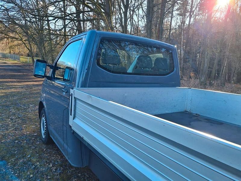 Gebraucht VW T5 105 PS (77 kW) 2010 Grau Van