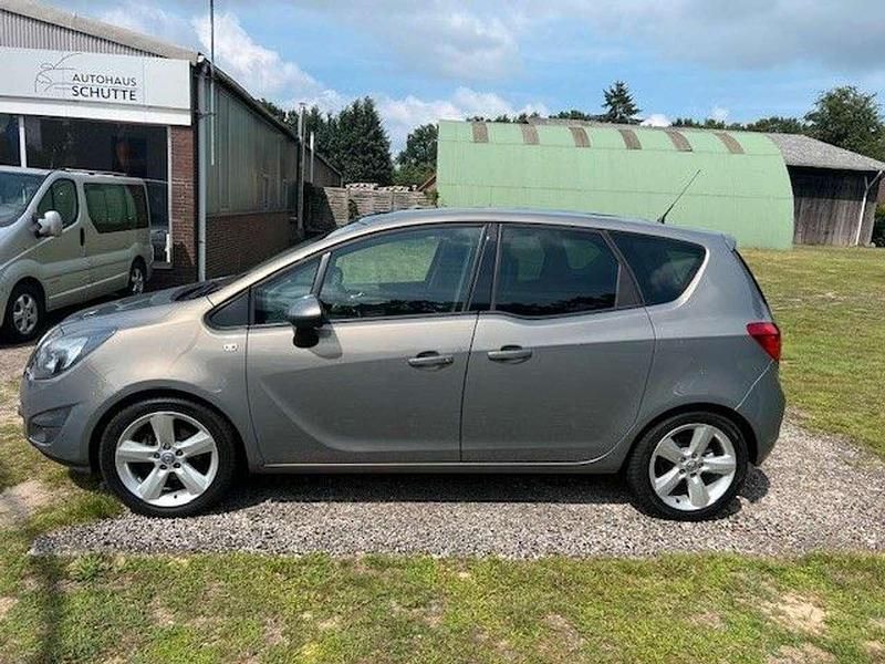 Gebraucht Opel Meriva Design Edition 120 PS (88 kW) 2012 Braun Van / Kleinbus