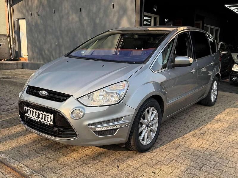 Gebraucht Ford S-MAX Titanium 203 PS (149 kW) 2010 Hypersilber metallic Van / Kleinbus