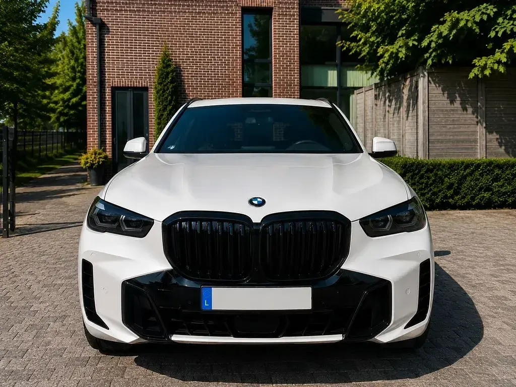 Gebraucht BMW X5 M Sport 286 PS (210 kW) 2025 Weiß SUV