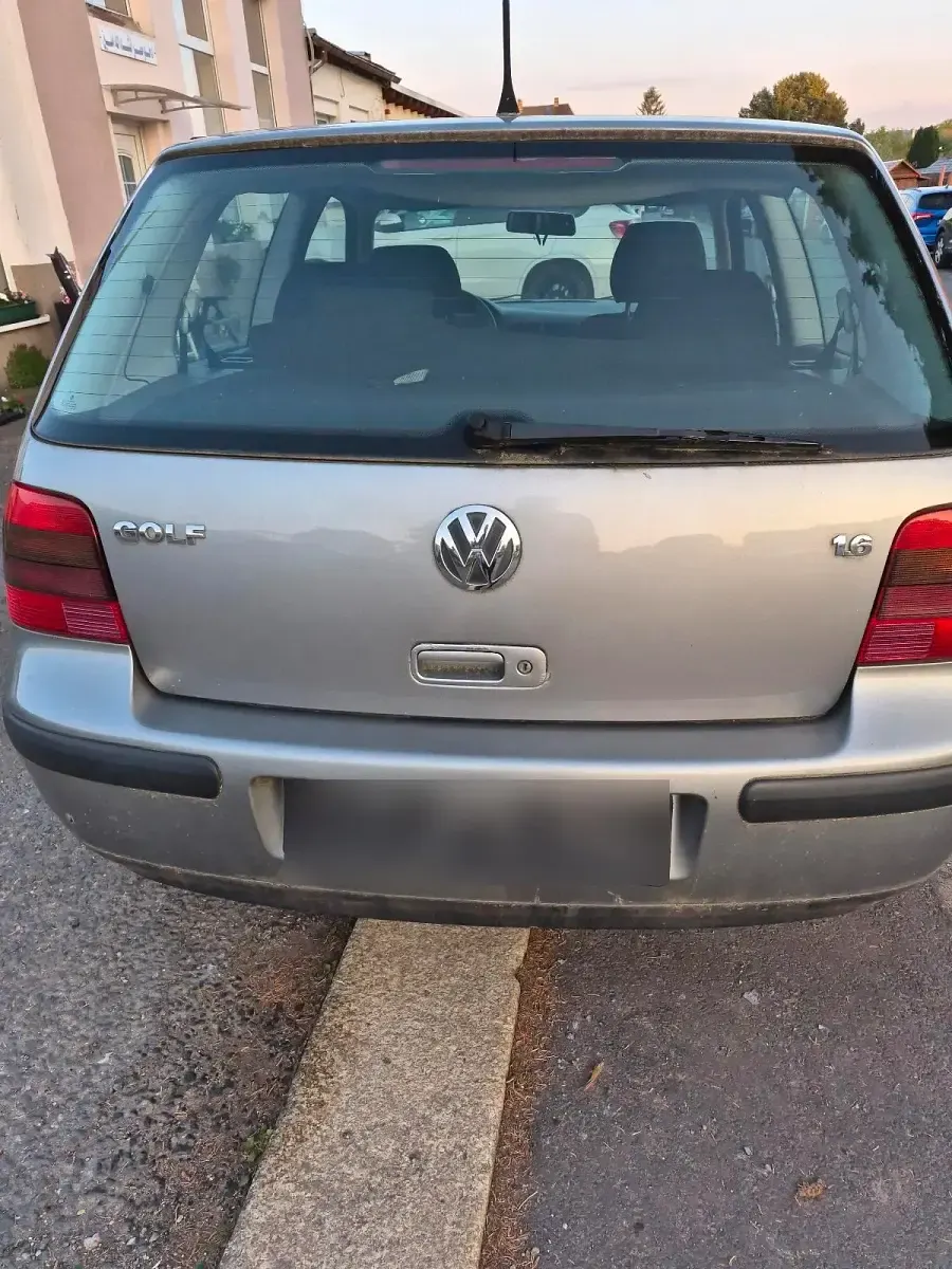 Gebraucht VW Golf IV 2002 Silber Kleinwagen