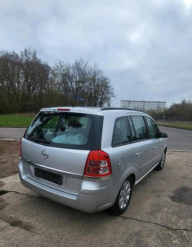 Gebraucht Opel Zafira 105 PS (77 kW) 2008 Grau Van / Kleinbus