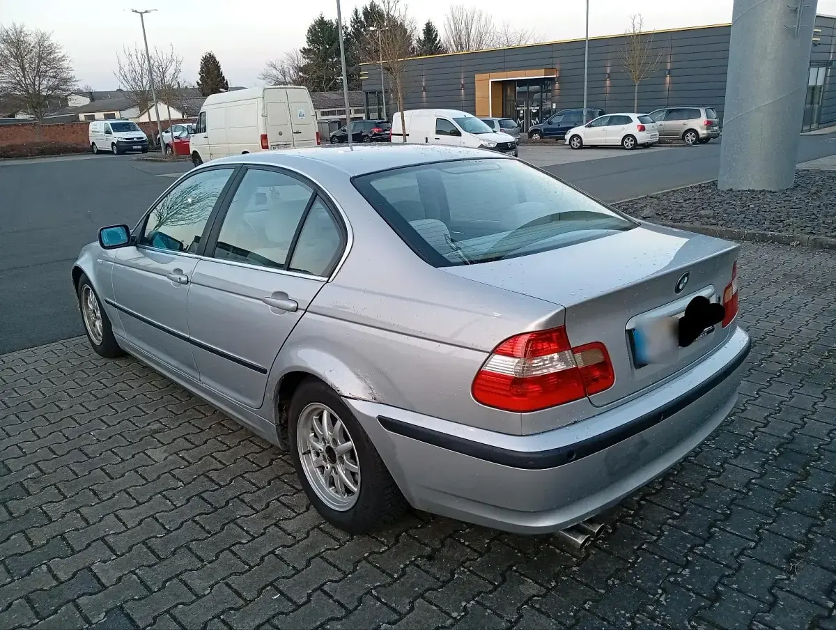 Brugt BMW 320 170 HK (125 kW) 2001 Sølv Sedan