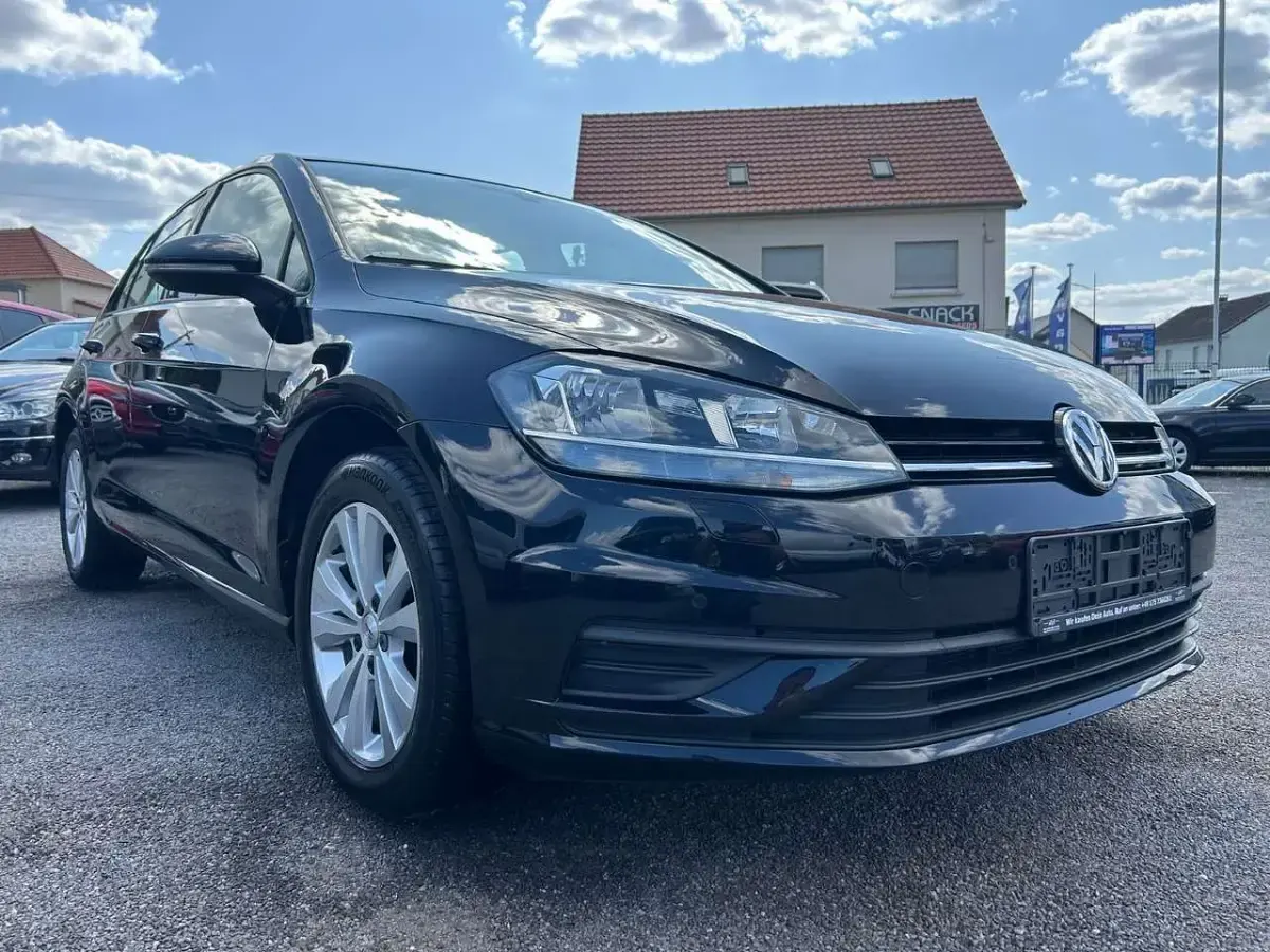Gebraucht VW Golf VII Trendline 110 PS (80 kW) 2017 Grau Limousine