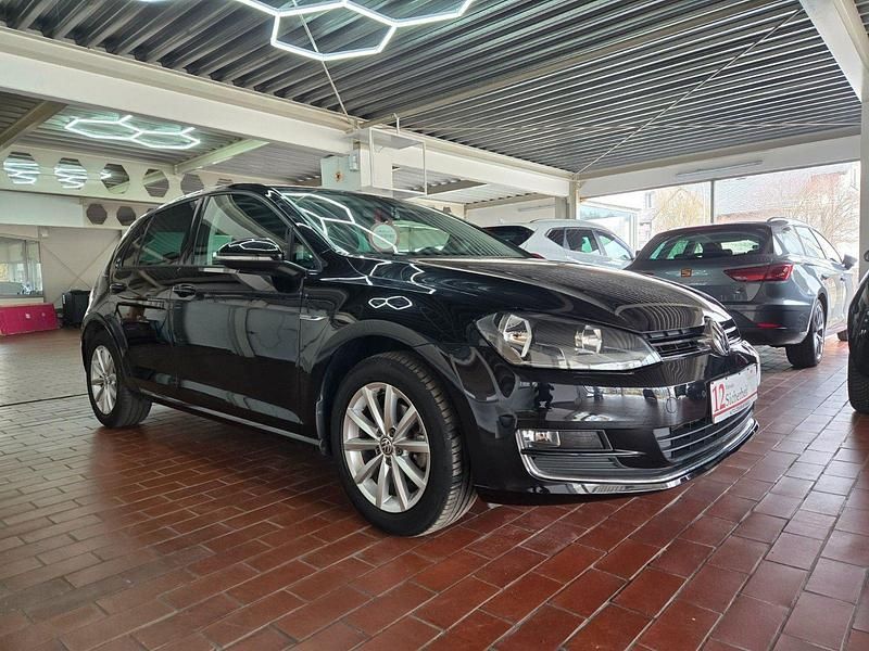 Gebraucht VW Golf VII LOUNGE 110 PS (80 kW) 2015 Schwarz Kleinwagen