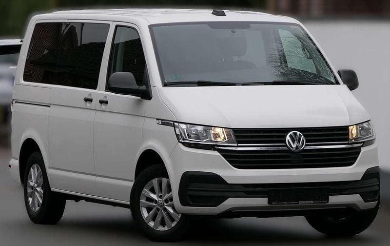 Gebraucht VW Multivan 150 PS (110 kW) 2021 Candyweiß Van