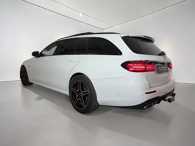 Gebraucht Mercedes E300 AMG line 194 PS (142 kW) 2020 Weiß Limousine